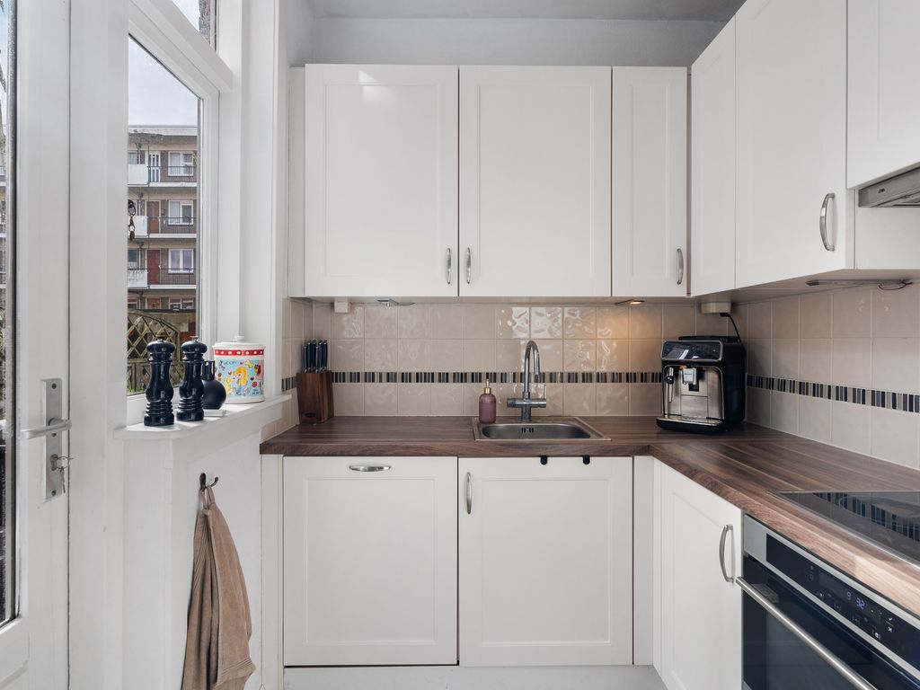 Surinamesingel 37, VLAARDINGEN