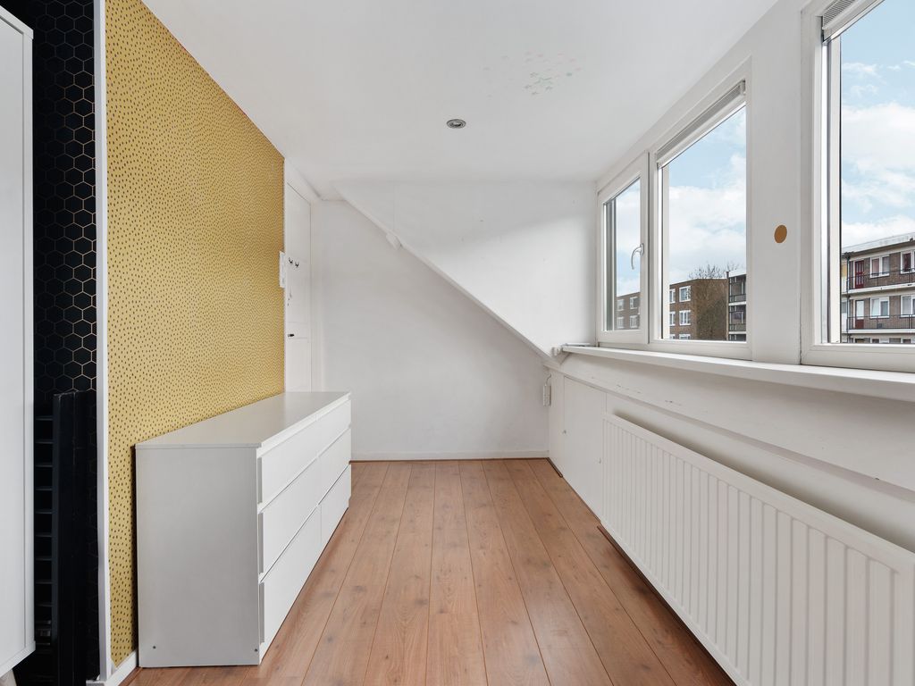 Surinamesingel 37, VLAARDINGEN