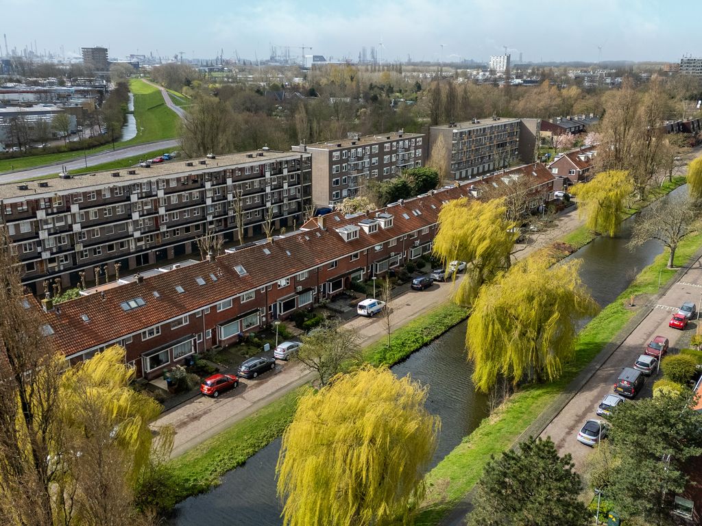 Surinamesingel 37, VLAARDINGEN