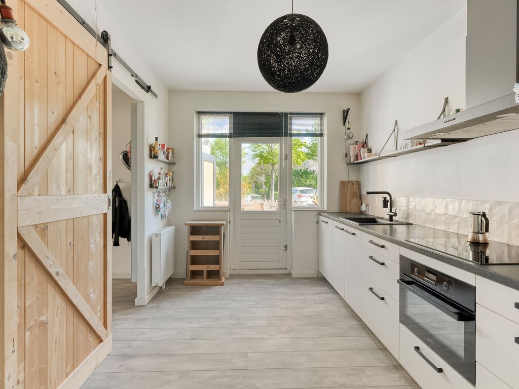 Dr. L.J. Rogierstraat 62, 'S-GRAVENHAGE