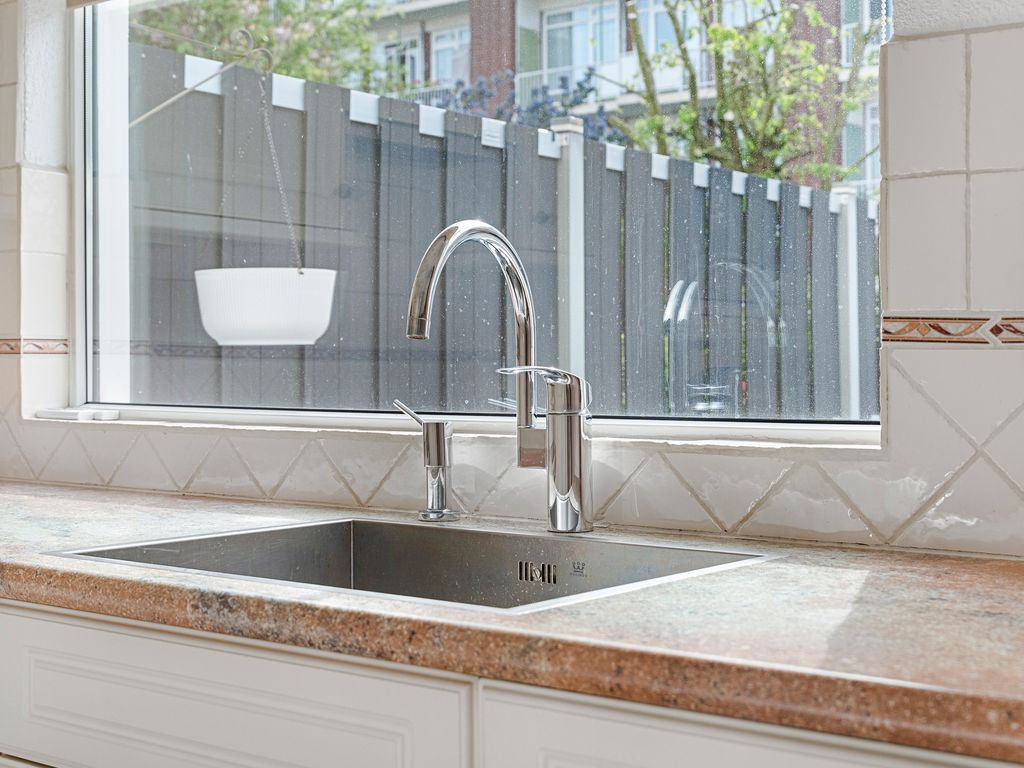 Wormerveerstraat 254, 'S-GRAVENHAGE