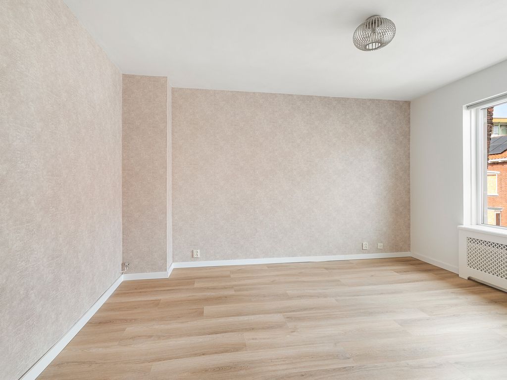 Wormerveerstraat 254, 'S-GRAVENHAGE