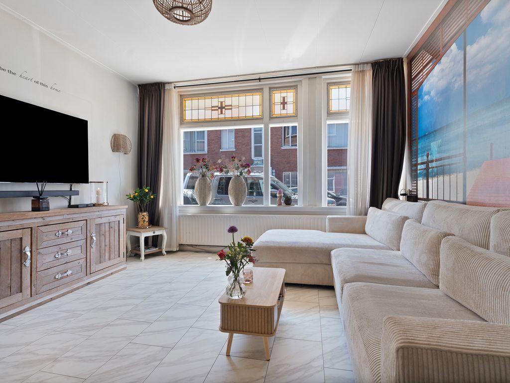Woudenbergstraat 38, 'S-GRAVENHAGE