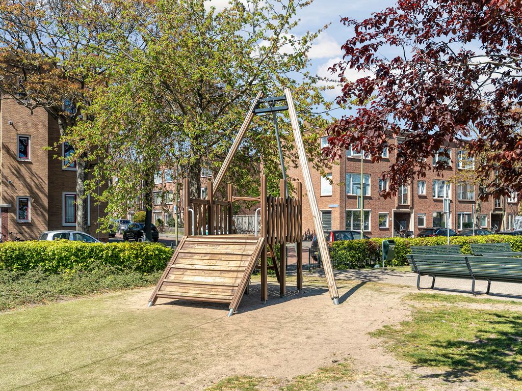 Woudenbergstraat 38, 'S-GRAVENHAGE