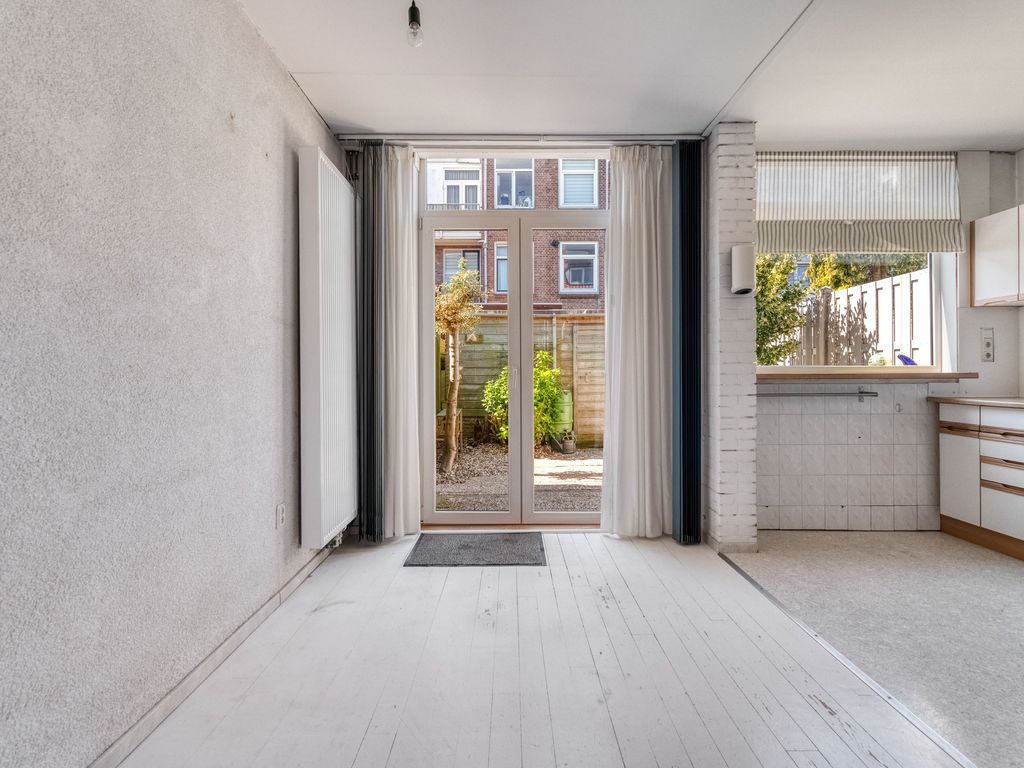 Bunschotensestraat 99, 'S-GRAVENHAGE