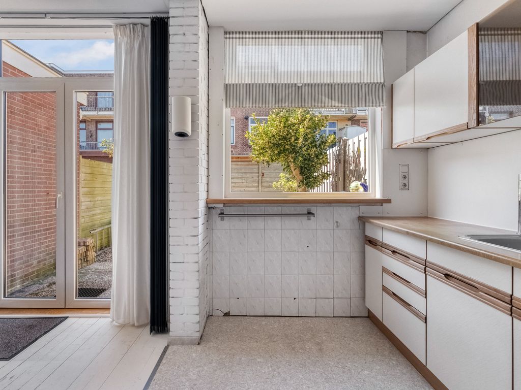 Bunschotensestraat 99, 'S-GRAVENHAGE