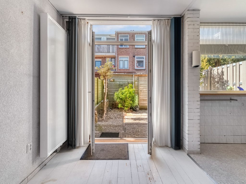 Bunschotensestraat 99, 'S-GRAVENHAGE