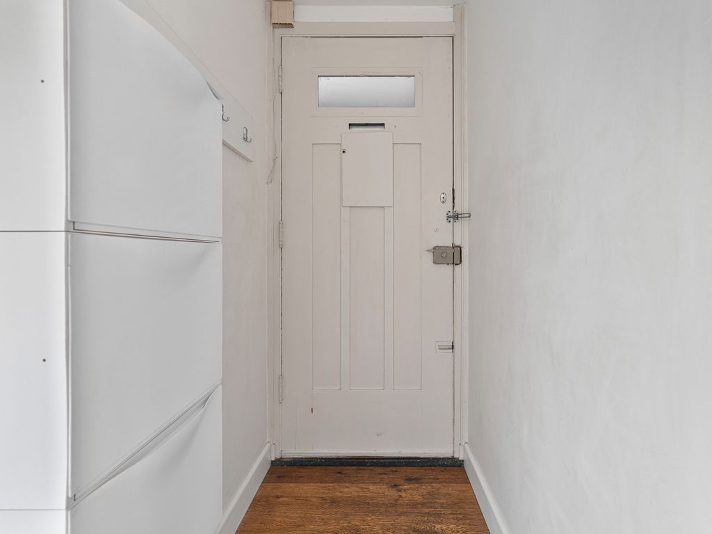 Lunterenstraat 105, 'S-GRAVENHAGE