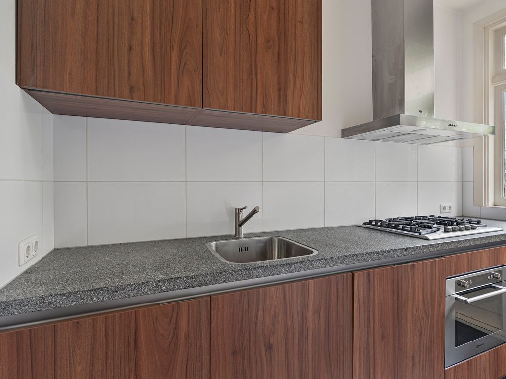 Lunterenstraat 105, 'S-GRAVENHAGE