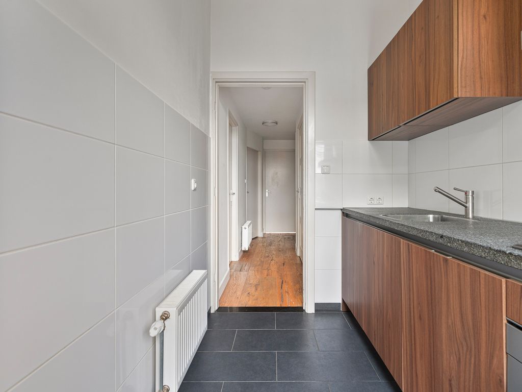 Lunterenstraat 105, 'S-GRAVENHAGE