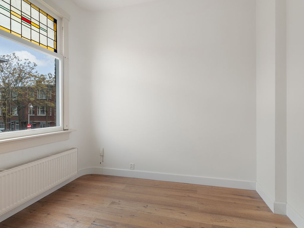 Lunterenstraat 105, 'S-GRAVENHAGE
