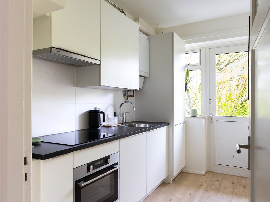 Vriezenveenstraat 33, 'S-GRAVENHAGE