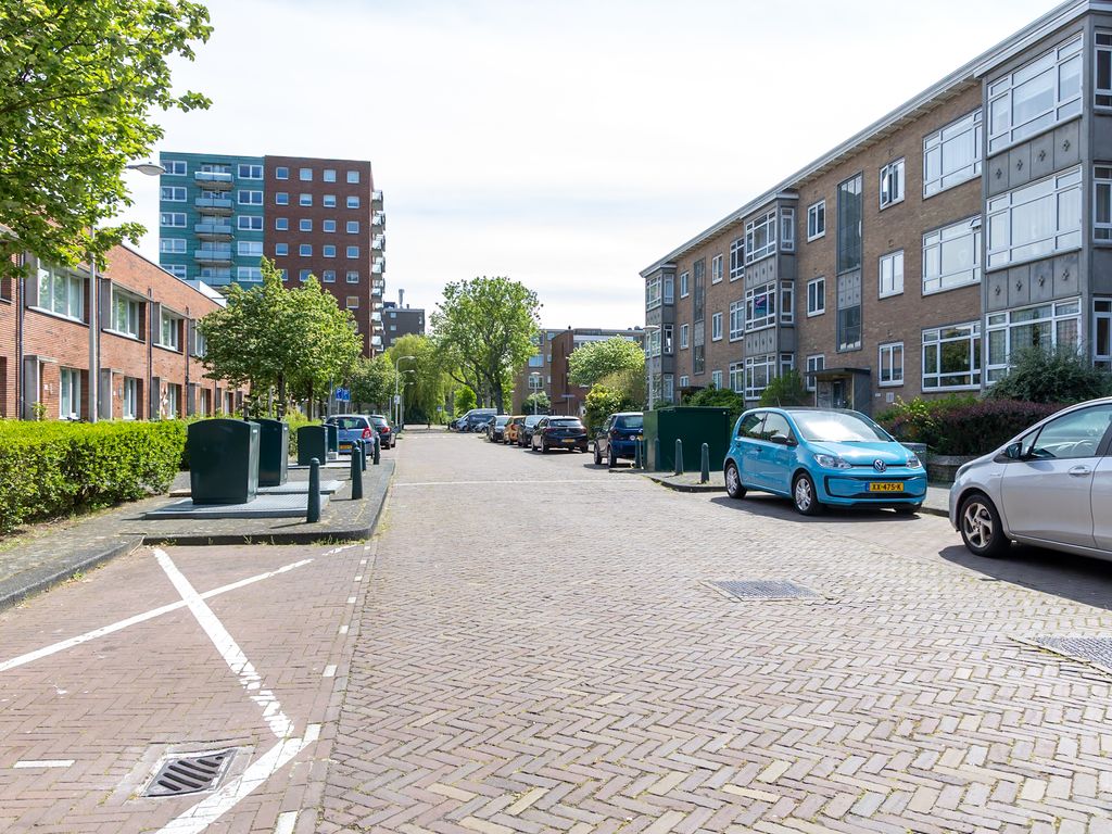 Vriezenveenstraat 33, 'S-GRAVENHAGE