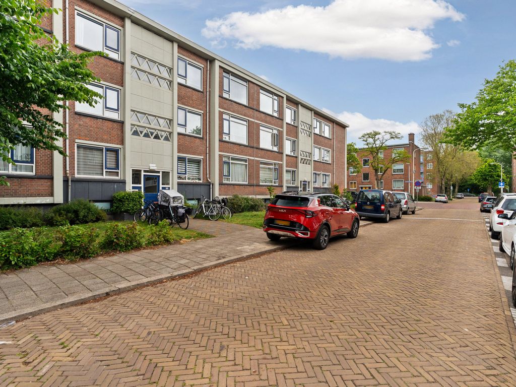 Ruinerwoldstraat 56, 'S-GRAVENHAGE