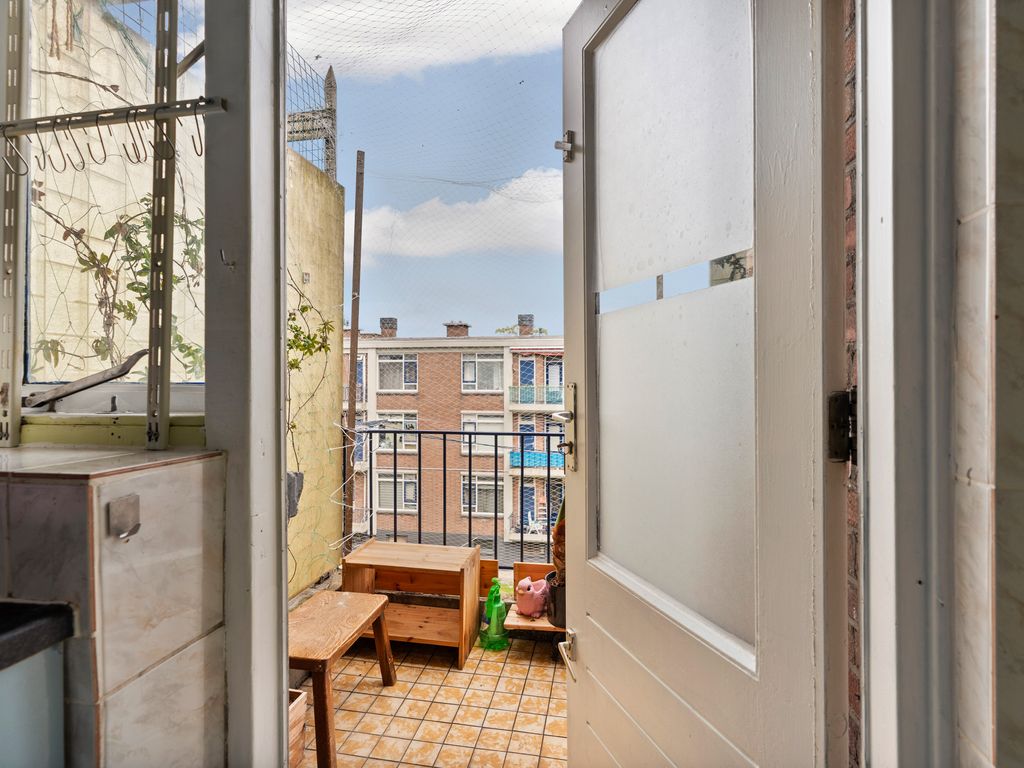 Ruinerwoldstraat 56, 'S-GRAVENHAGE
