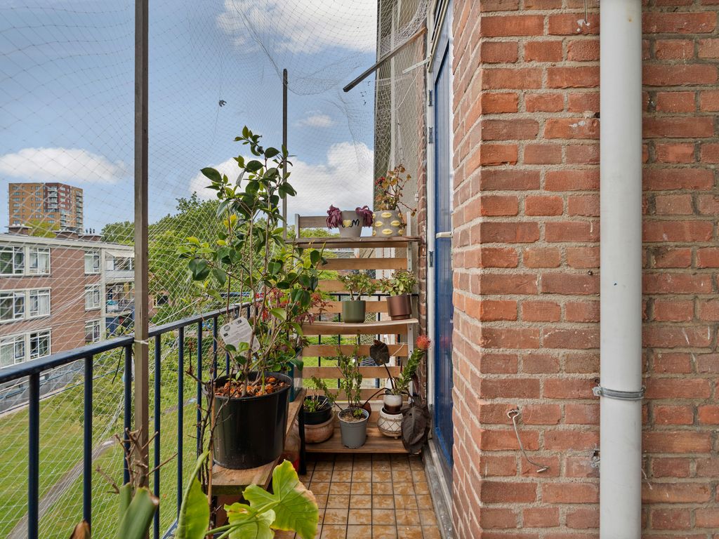 Ruinerwoldstraat 56, 'S-GRAVENHAGE