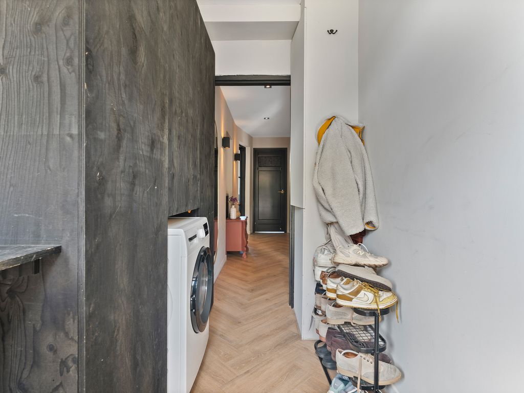 Veenendaalkade 320, 'S-GRAVENHAGE