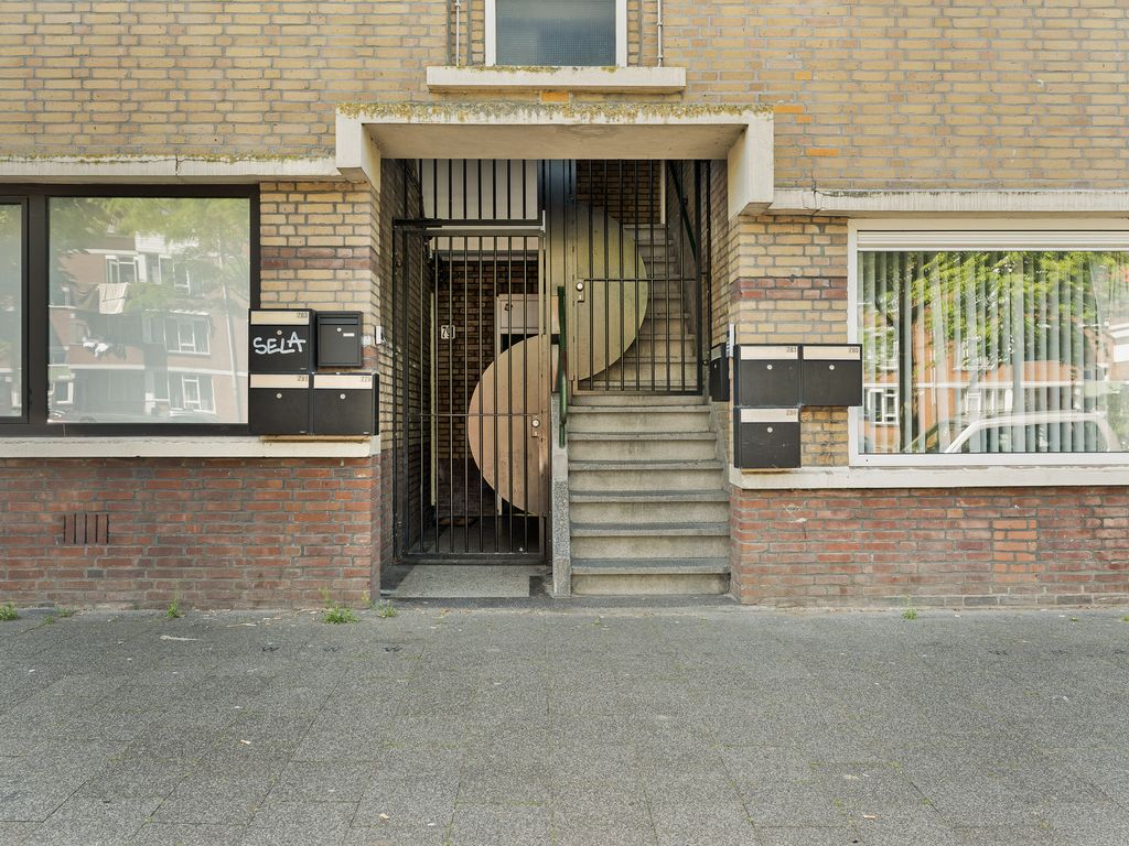 De la Reyweg 789, 'S-GRAVENHAGE