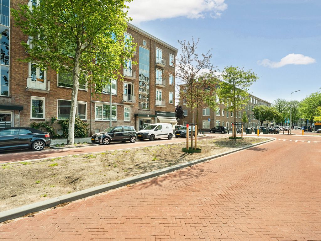 Medemblikstraat 248, 'S-GRAVENHAGE