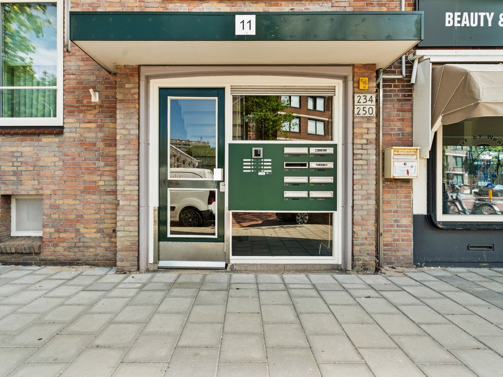 Medemblikstraat 248, 'S-GRAVENHAGE