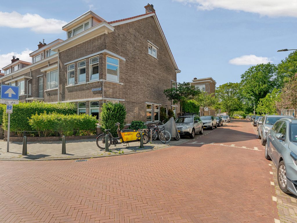 Bosbesstraat 64, 'S-GRAVENHAGE