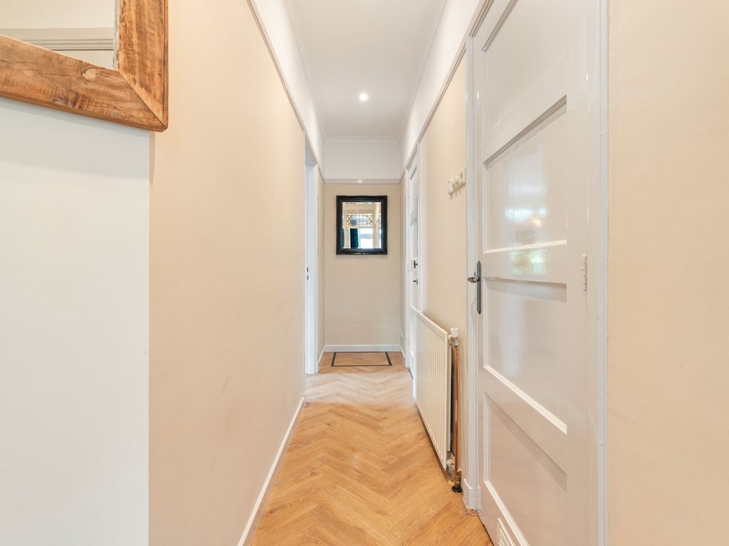 Bosbesstraat 64, 'S-GRAVENHAGE