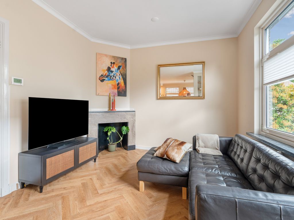 Bosbesstraat 64, 'S-GRAVENHAGE