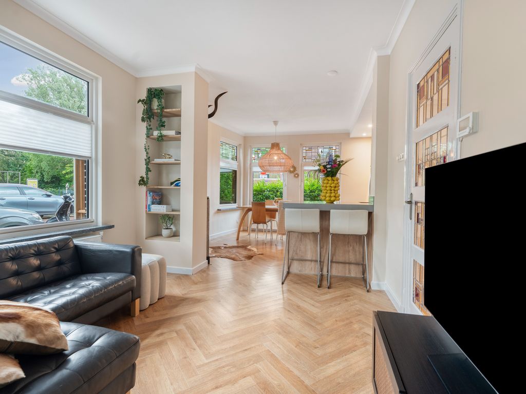 Bosbesstraat 64, 'S-GRAVENHAGE