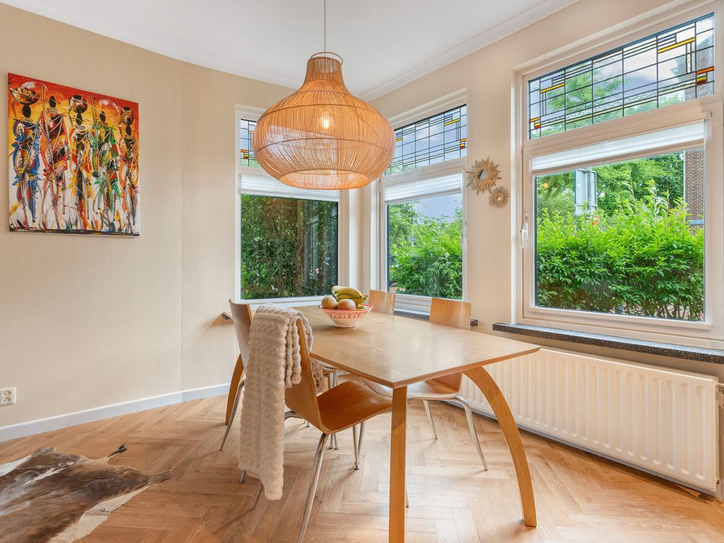 Bosbesstraat 64, 'S-GRAVENHAGE