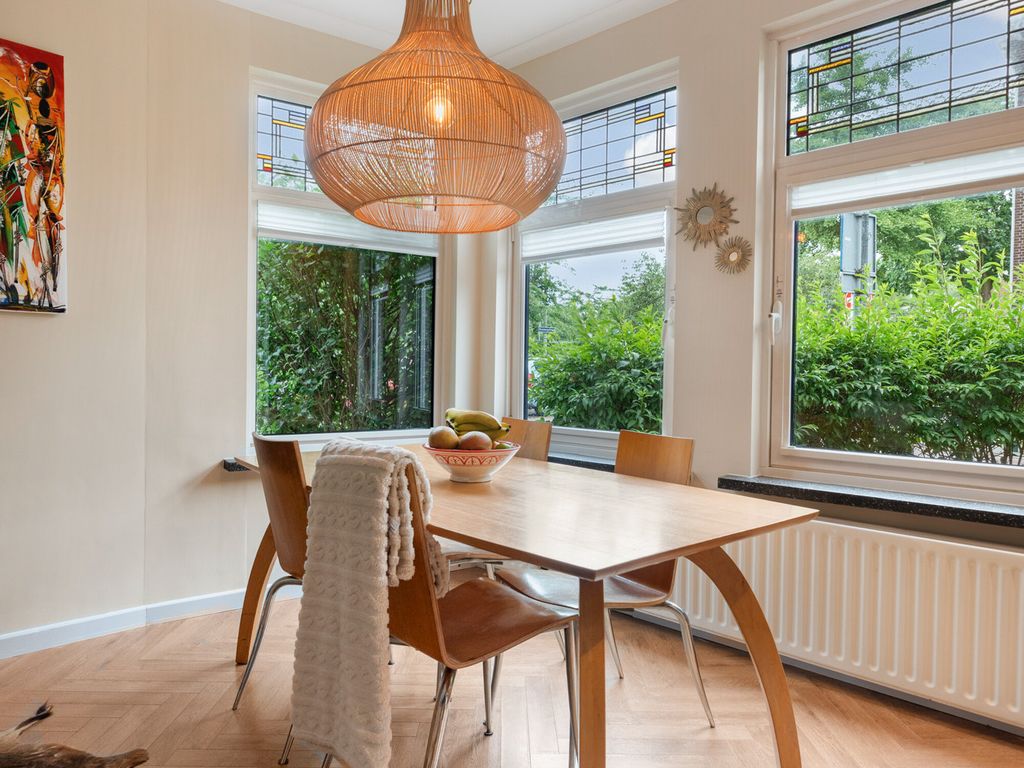 Bosbesstraat 64, 'S-GRAVENHAGE