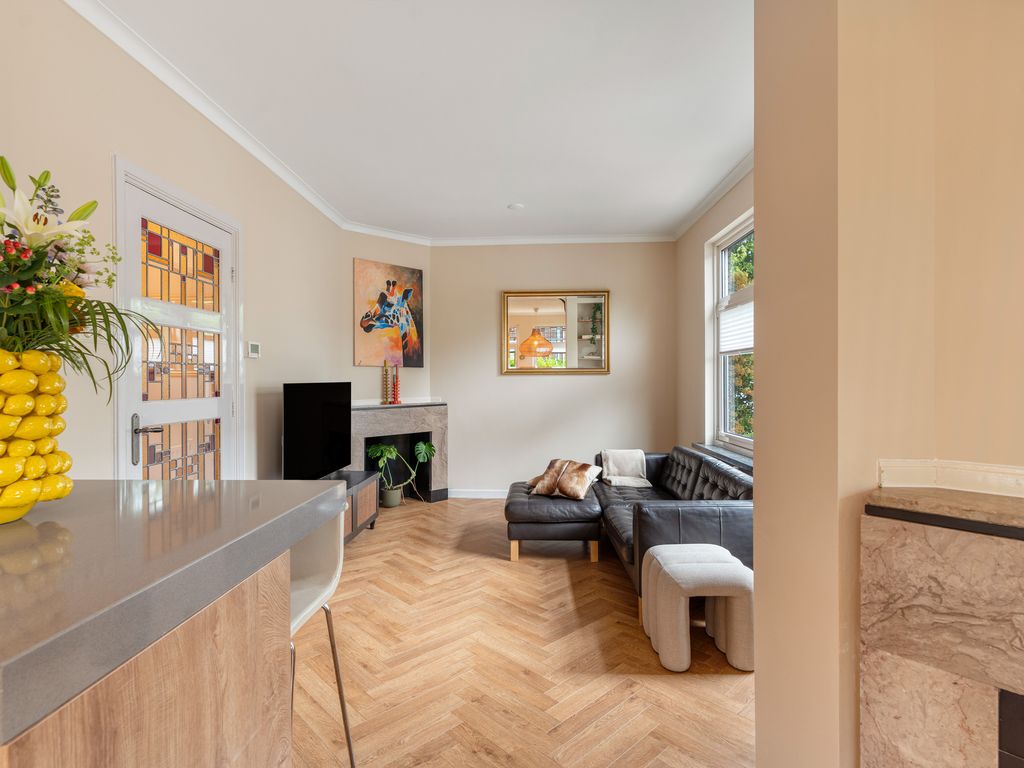 Bosbesstraat 64, 'S-GRAVENHAGE