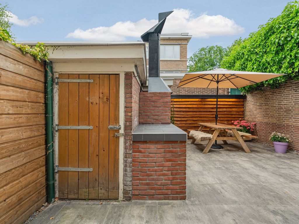 Bosbesstraat 64, 'S-GRAVENHAGE