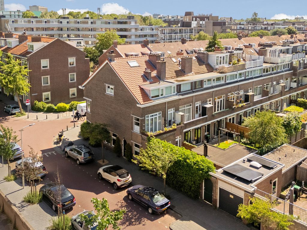 Bosbesstraat 64, 'S-GRAVENHAGE