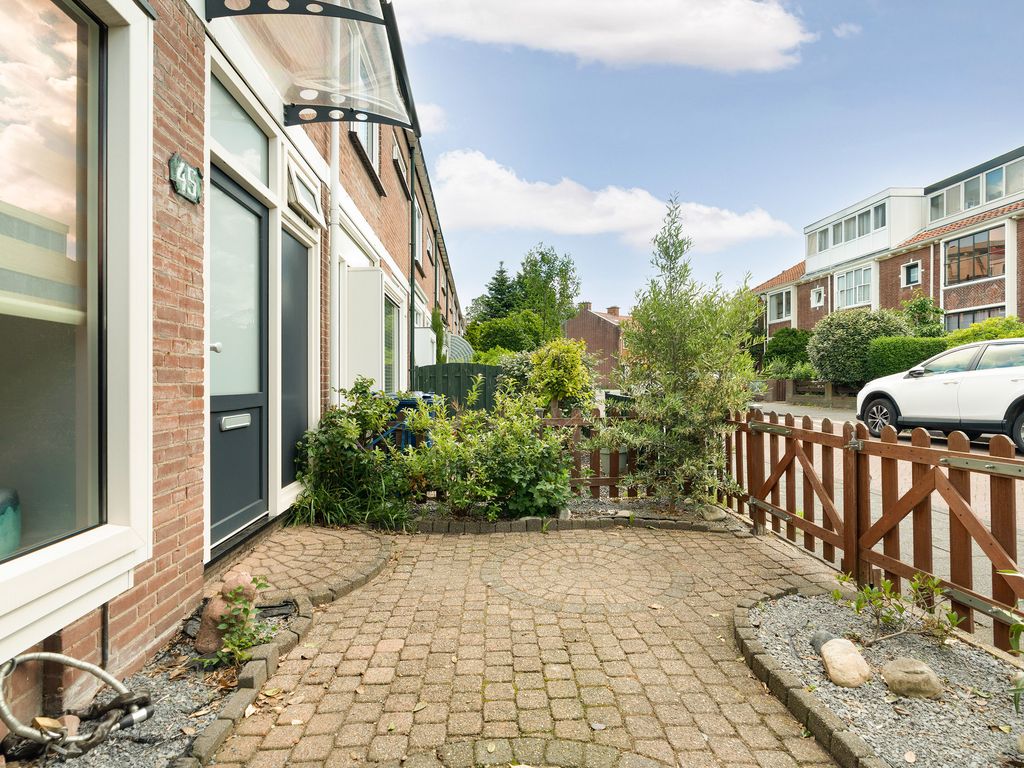 Wormerveerstraat 45, 'S-GRAVENHAGE