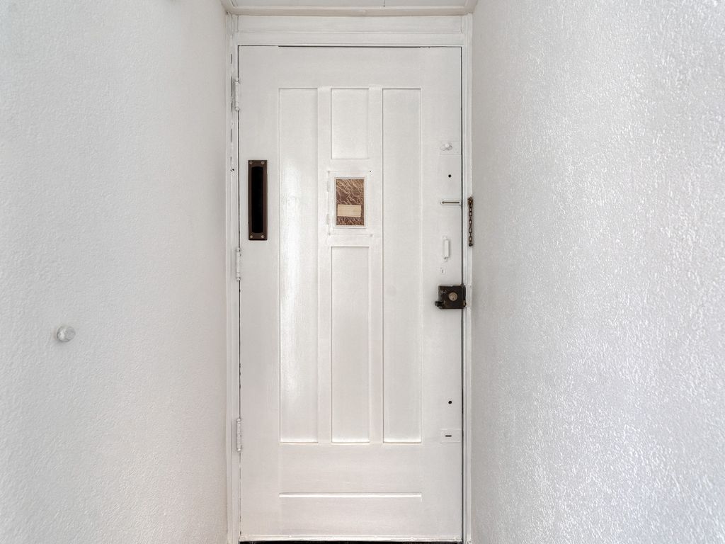 Velpsestraat 225, 'S-GRAVENHAGE