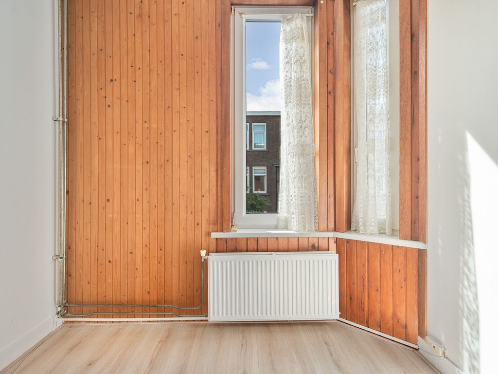 Velpsestraat 225, 'S-GRAVENHAGE