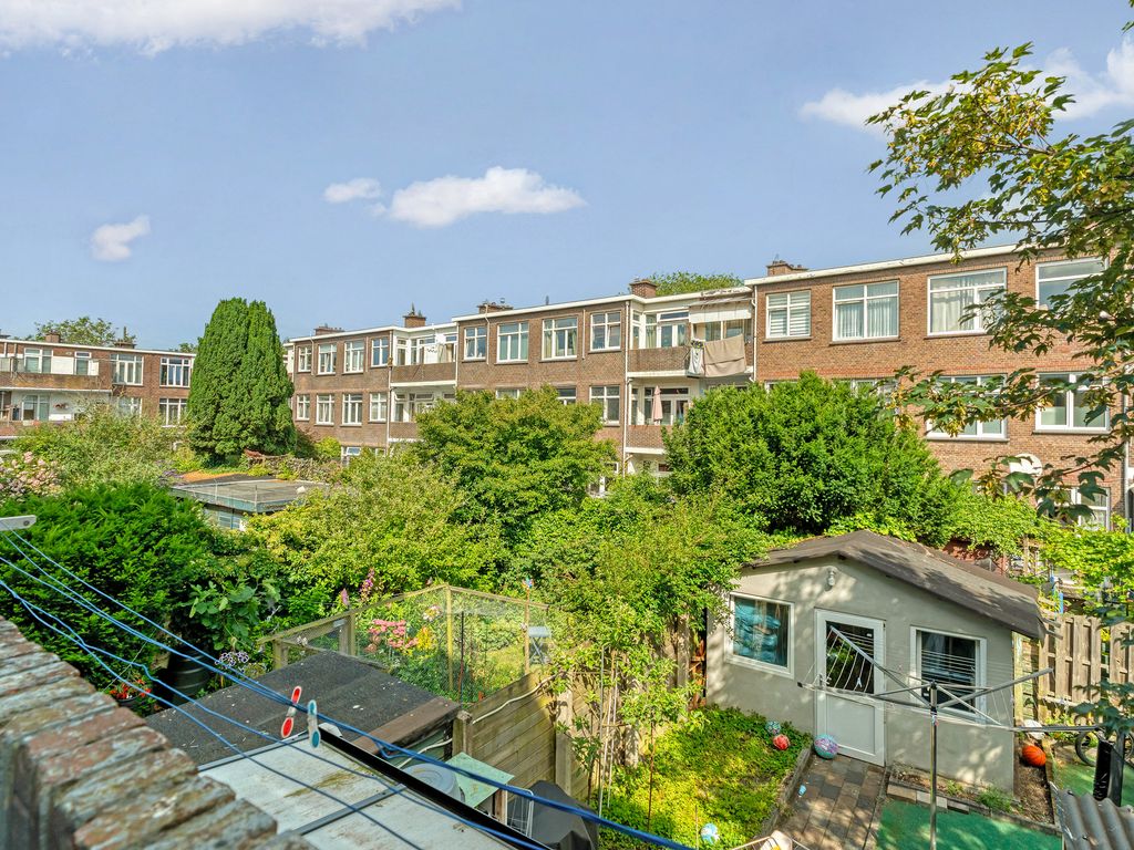 Velpsestraat 225, 'S-GRAVENHAGE