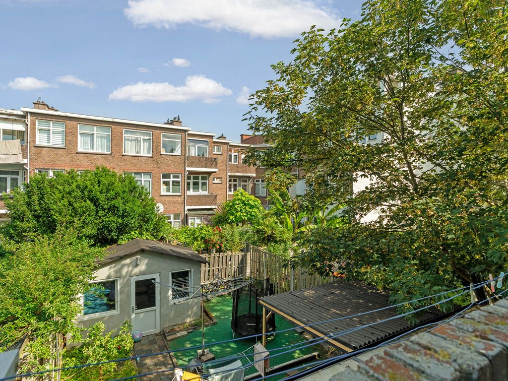 Velpsestraat 225, 'S-GRAVENHAGE