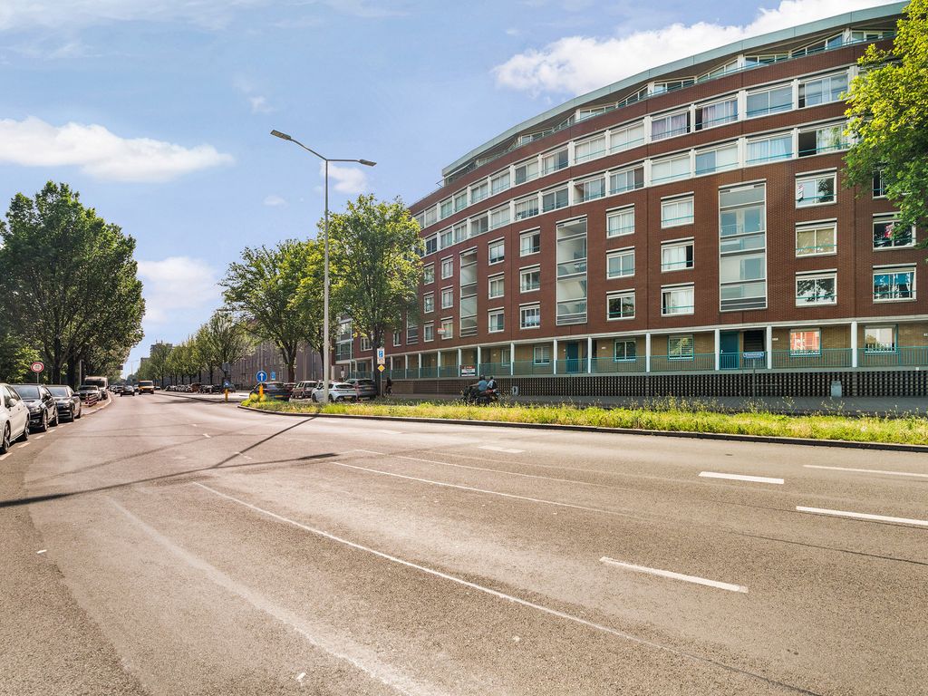 Troelstrakade 825, 'S-GRAVENHAGE