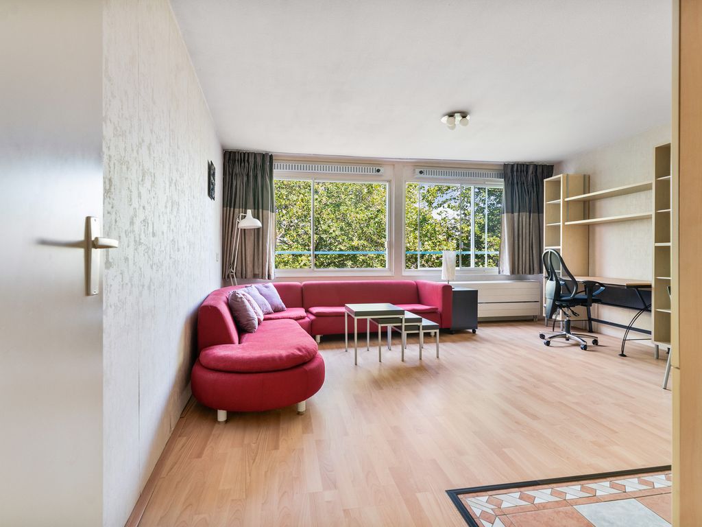 Troelstrakade 825, 'S-GRAVENHAGE