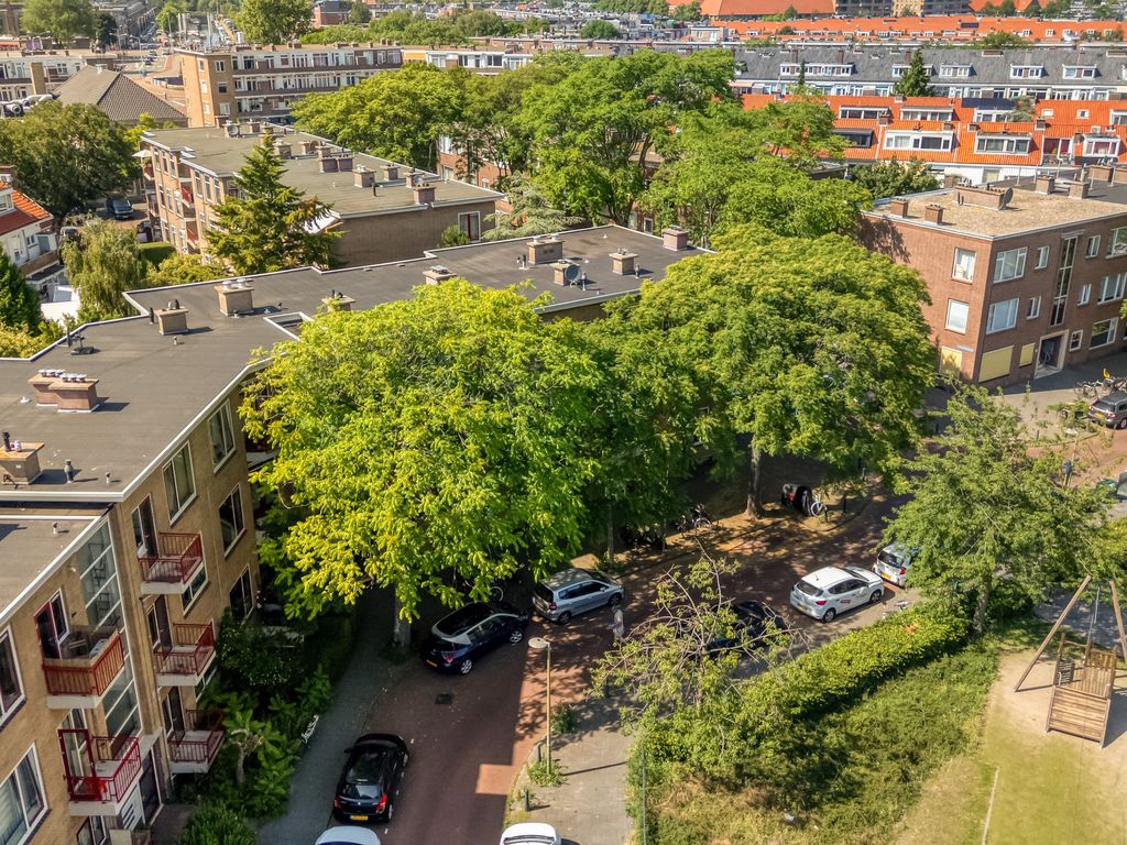 Woudenbergstraat 83, 'S-GRAVENHAGE