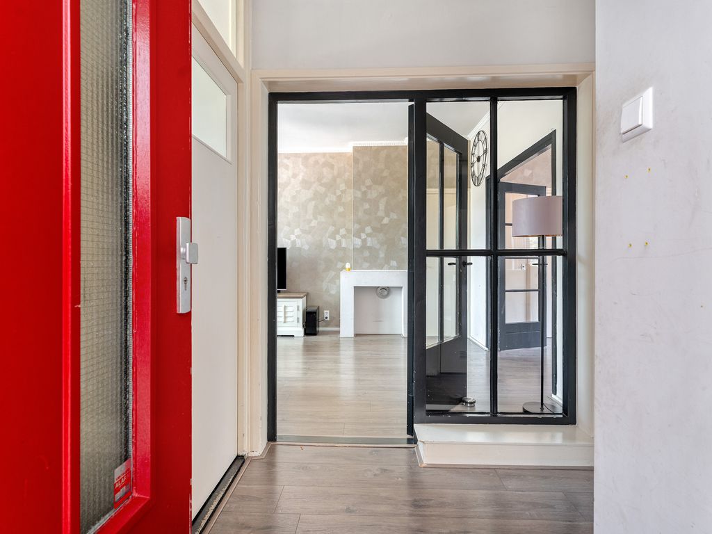 Woudenbergstraat 83, 'S-GRAVENHAGE
