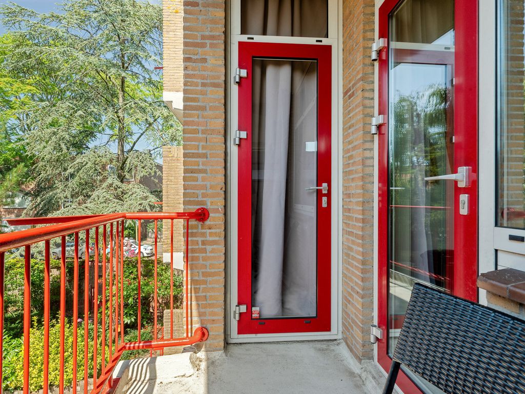 Woudenbergstraat 83, 'S-GRAVENHAGE