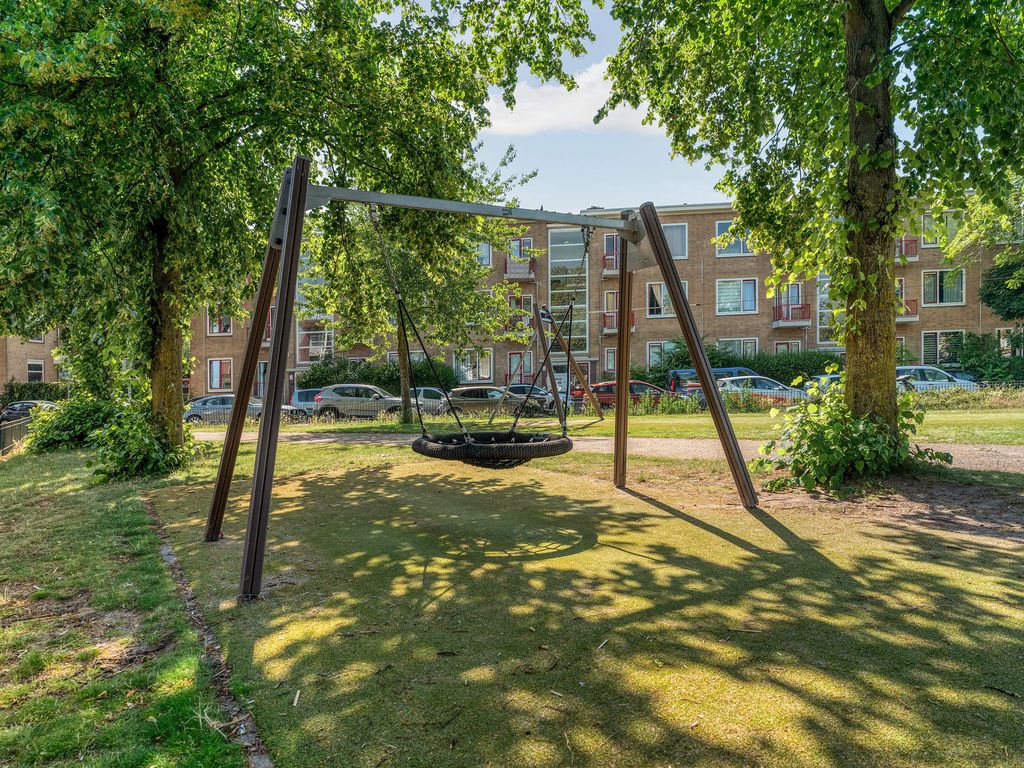 Woudenbergstraat 83, 'S-GRAVENHAGE