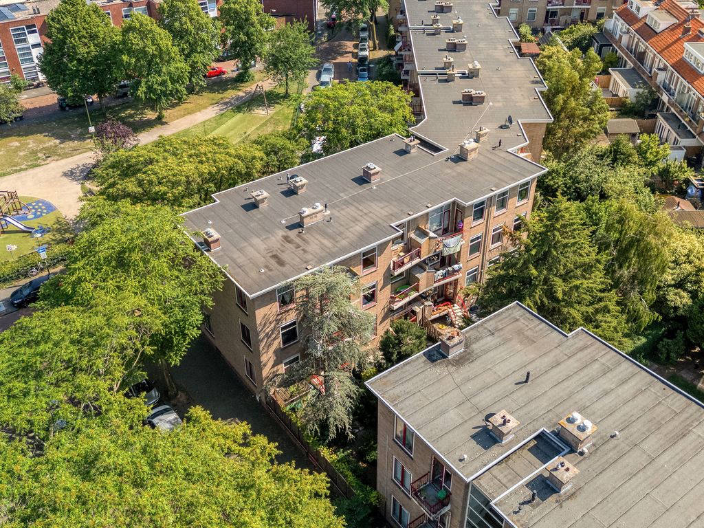 Woudenbergstraat 83, 'S-GRAVENHAGE