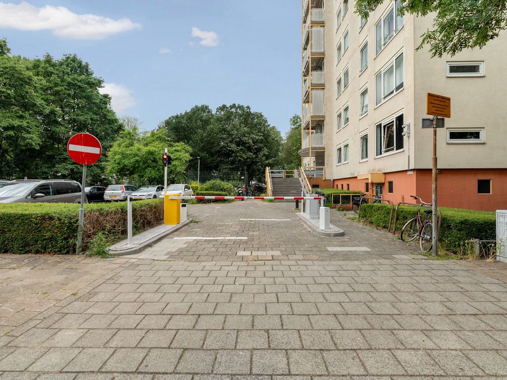Wezelrade 91B, 'S-GRAVENHAGE