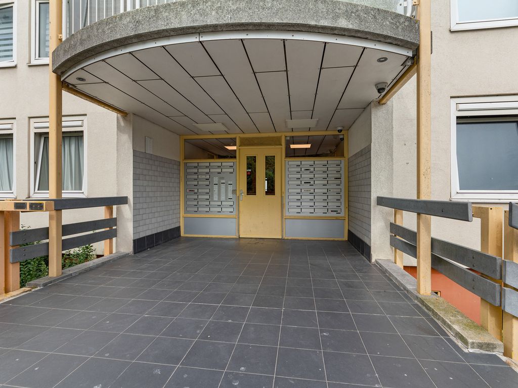 Wezelrade 91B, 'S-GRAVENHAGE
