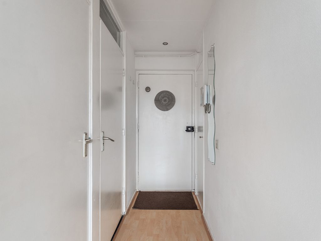 Wezelrade 91B, 'S-GRAVENHAGE