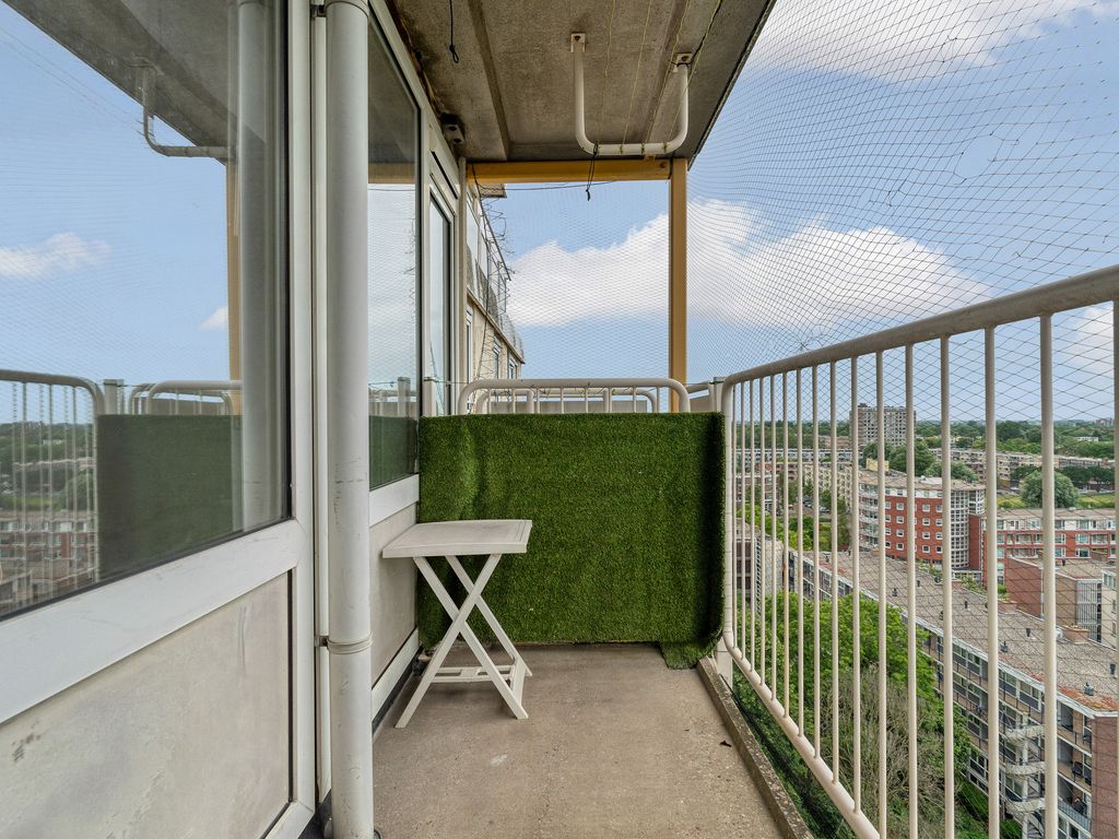 Wezelrade 91B, 'S-GRAVENHAGE