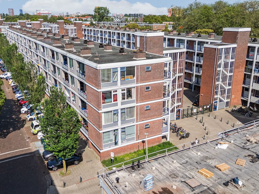 Wolvenrade 103, 'S-GRAVENHAGE